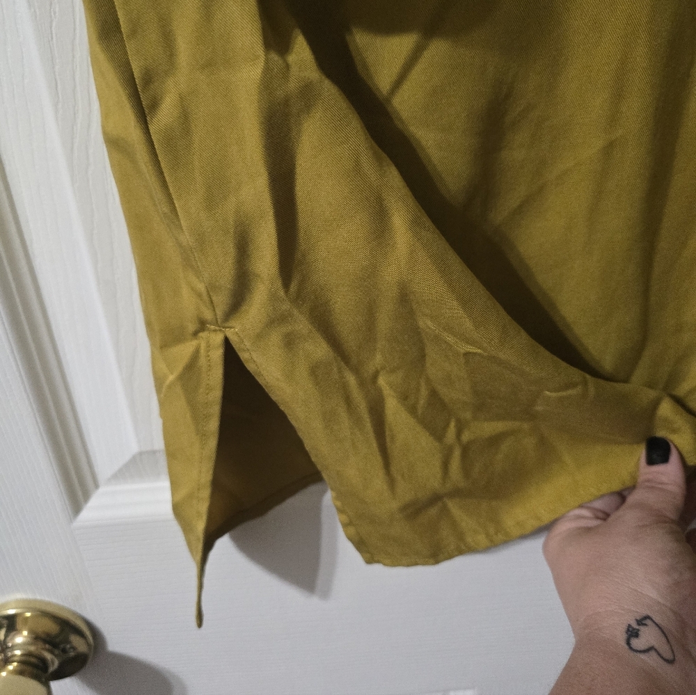 Soft Surroundings 100% Tencel Tunic in Mustard Yellow, Roll Tab Sleeves, NWOT. - Picture 12 of 14